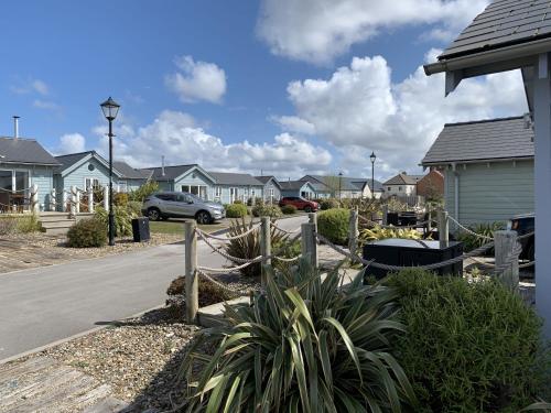 Sea Urchins The Bay 2 bedrooms with ensuites parking for 2 cars 2 dogs welcome