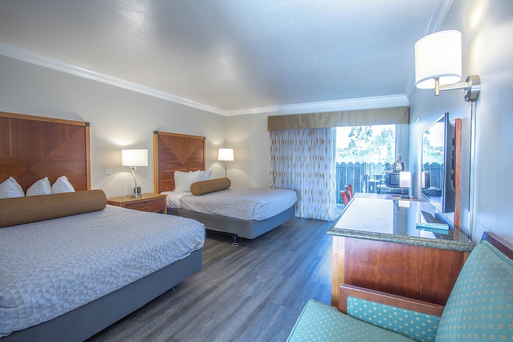 Aloha Inn - photo 10