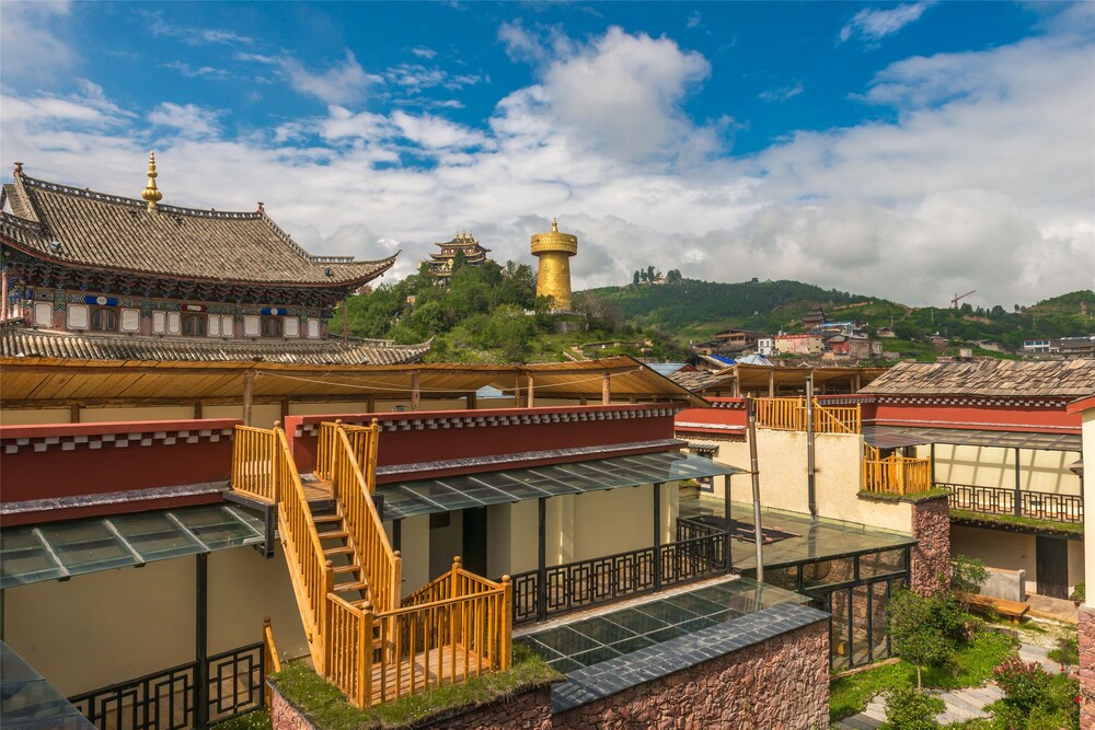 Blossom Hill Inn Shangri la in Shengping, People's Republic of China