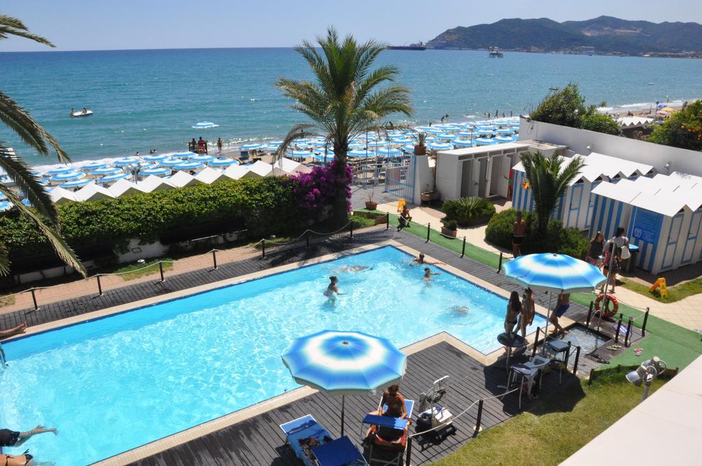 Hotel Miramare — hotel in Savona