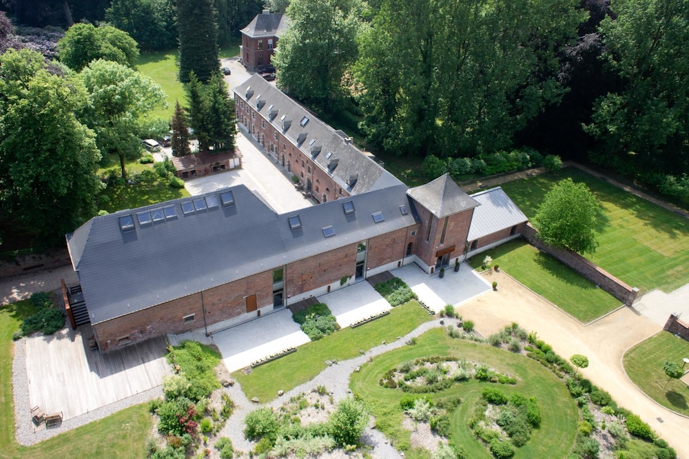 Hotel Le Val Fayt — Manage