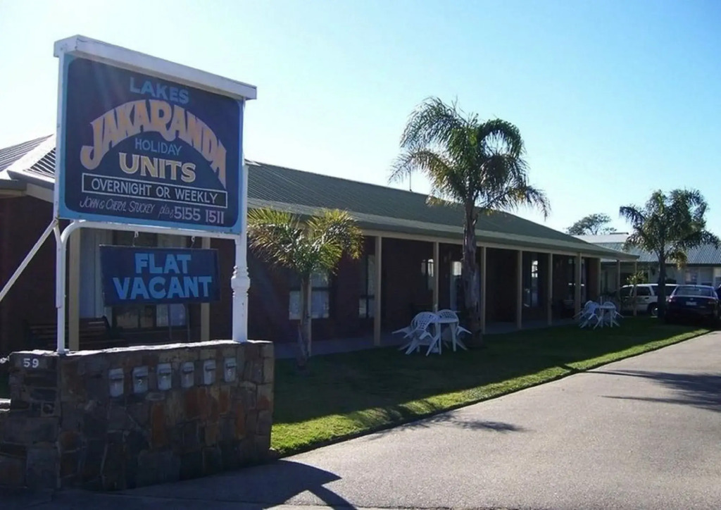 Lakes Jakaranda Holiday Units — hotel in Lakes Entrance