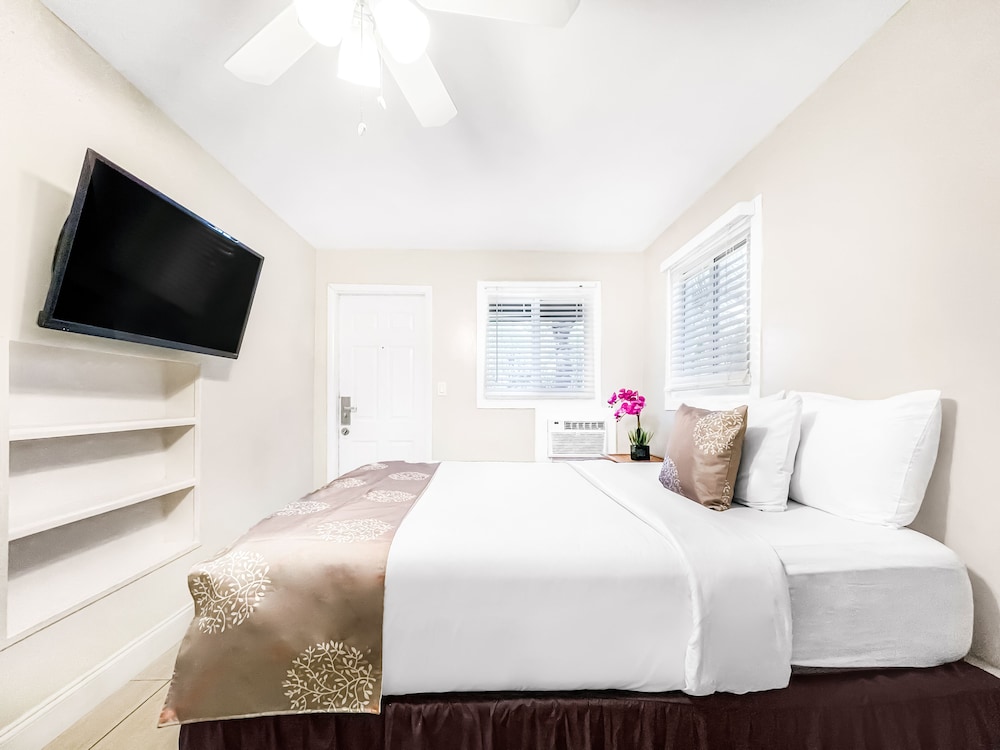Hollywood Beach Hotels - photo 86