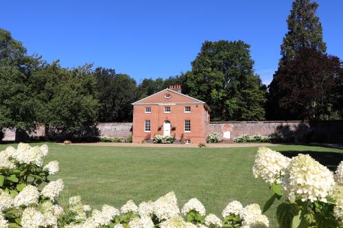 Garden House at Woodhall Estate — 4-Star Luxury Hotel in Hertford, United Kingdom