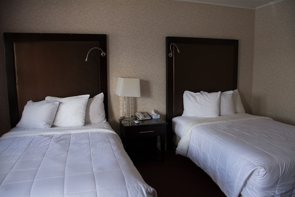 Atlantic Inn & Suites - photo 20