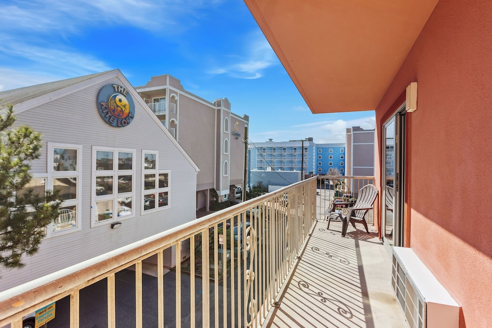 Americana Motor Inn Oceanfront - photo 34