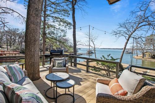 Twin Coves Point - carbon neutral hotel in Mabank