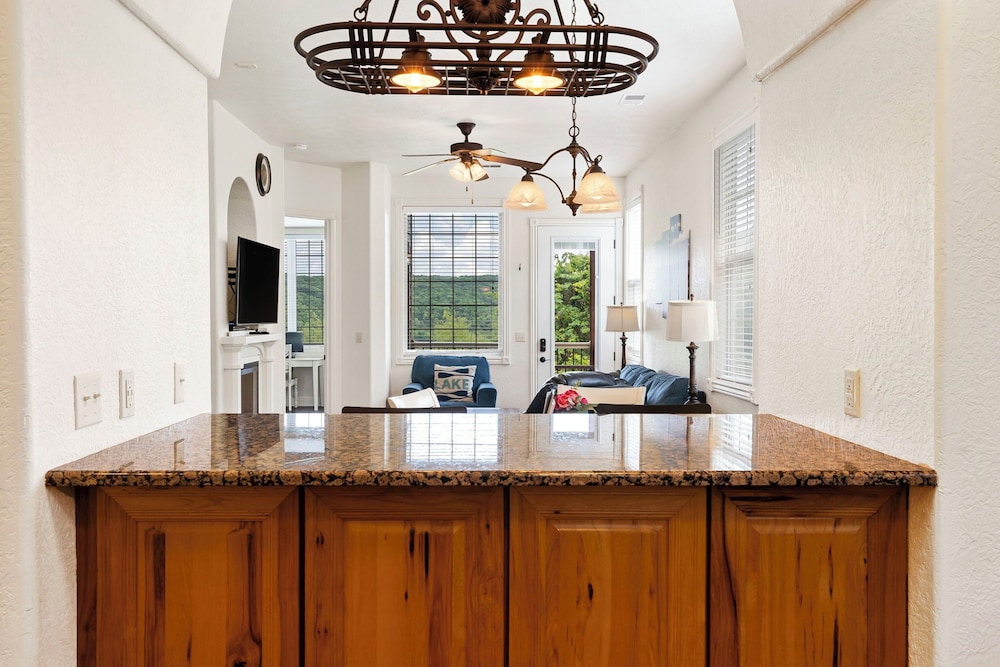 Stone Cliff Relaxation w Resort Amenities - photo 14
