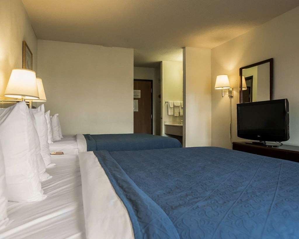 Quality Inn Dundee - photo 10