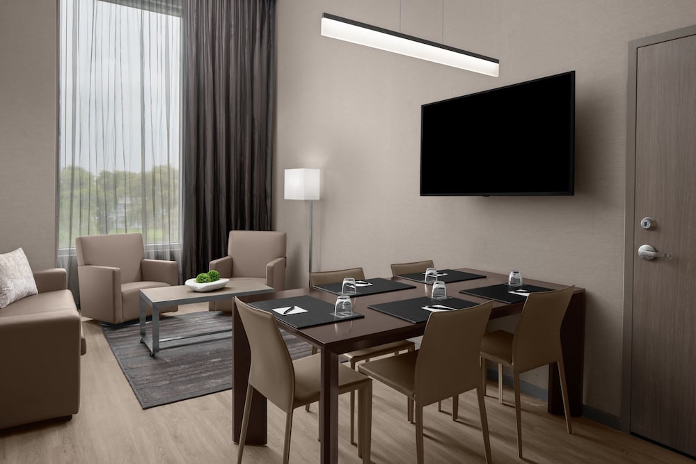 AC Hotel by Marriott Miami Dadeland - photo 57