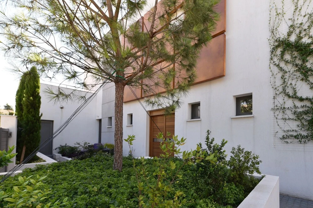 Monte Alta - carbon neutral hotel in Salon-De-Provence