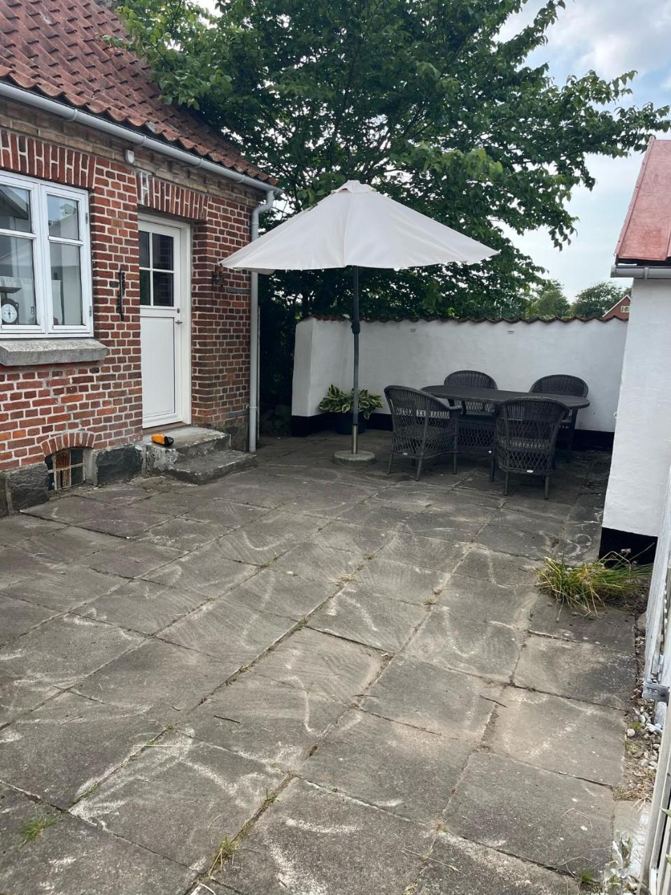 Roligt Landhus — Vra