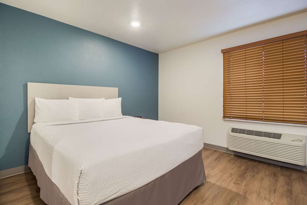 WoodSpring Suites Houston La Porte - photo 12