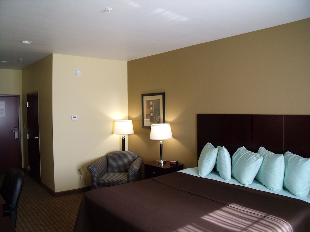 Irish Inn And Suites - photo 12