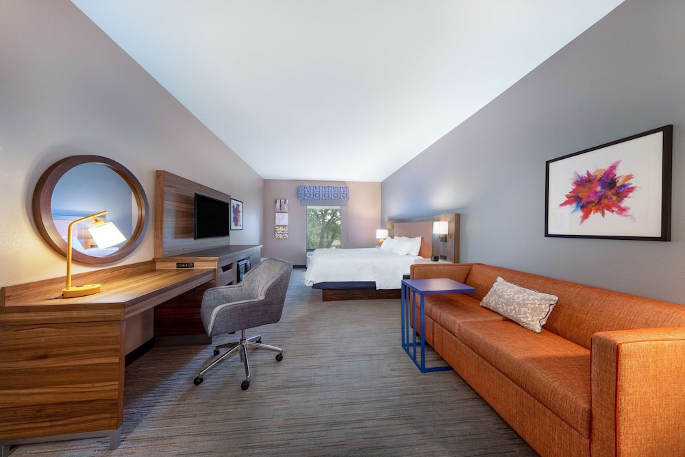 Hampton Inn St. Robert Ft. Leonard Wood - photo 24