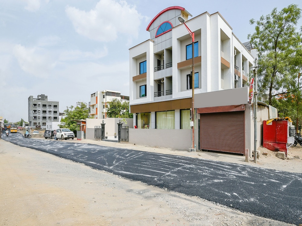 OYO 13810 Hotel The Gentleman in Aurangabad, India