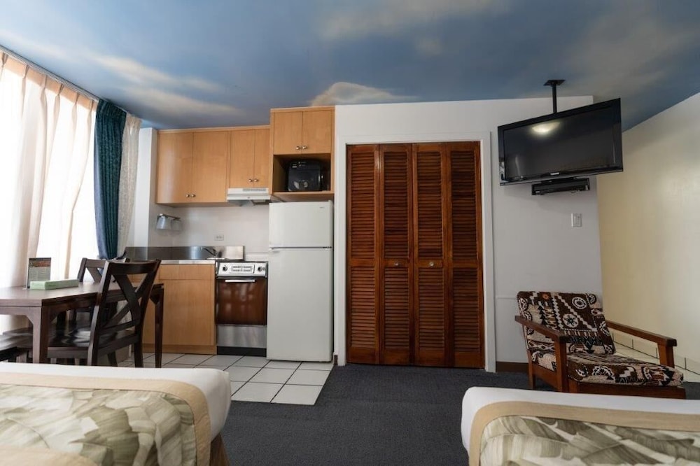 Holiday Surf Hotel - photo 10