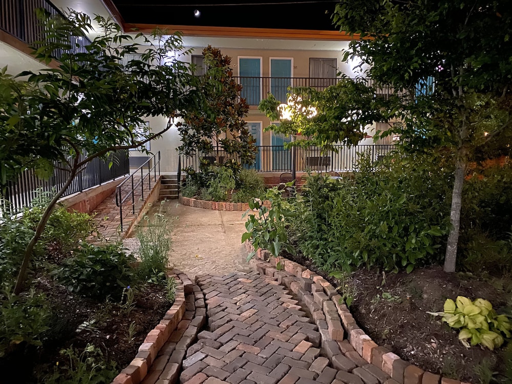 Cascades Inn in Bloomington, United States