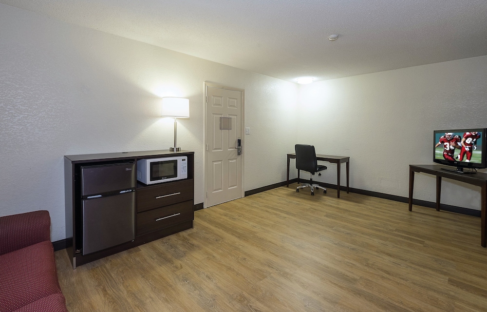 Red Roof Inn Lancaster Strasburg - photo 7