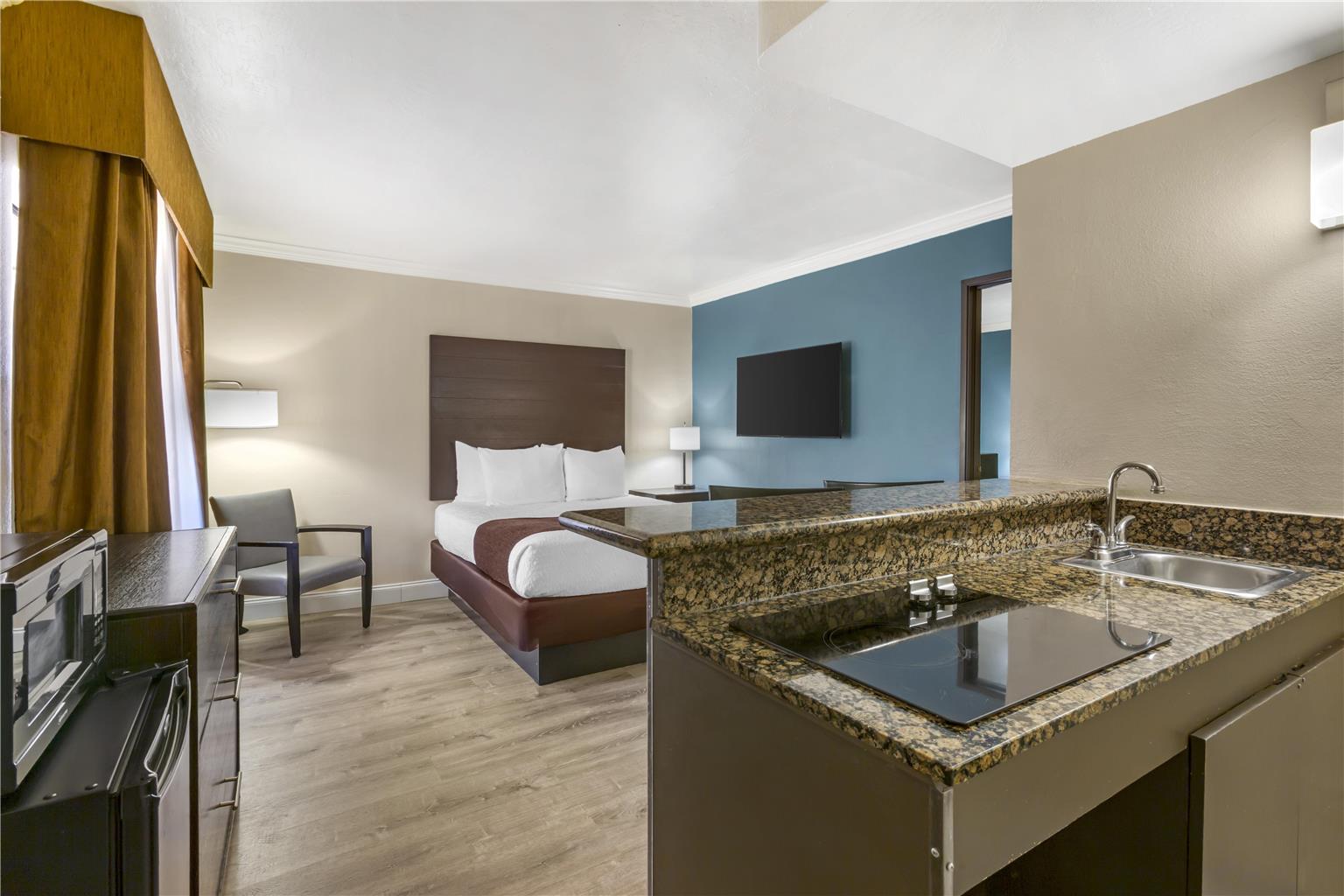 Best Western InnSuites Tucson Foothills Hotel & Suites - photo 33