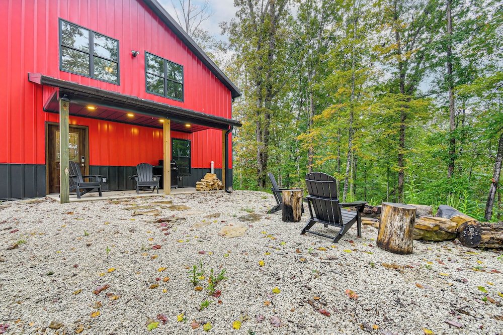 Red River Gorge Barndominium: Dog Friendly — hotel in Beattyville