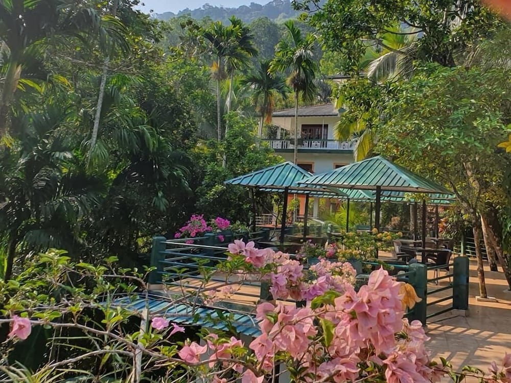 Sinharaja Park Hotel - last minute hotel in Unknown City