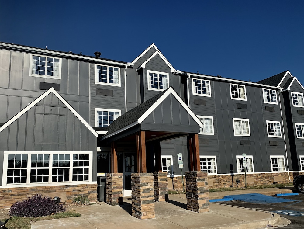 Greenville Pelham Inn by IHG - photo 5