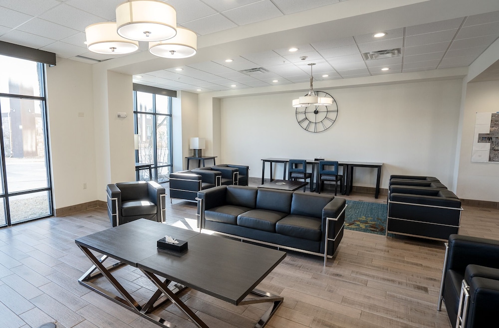 Atrium Hotel and Suites - photo 6