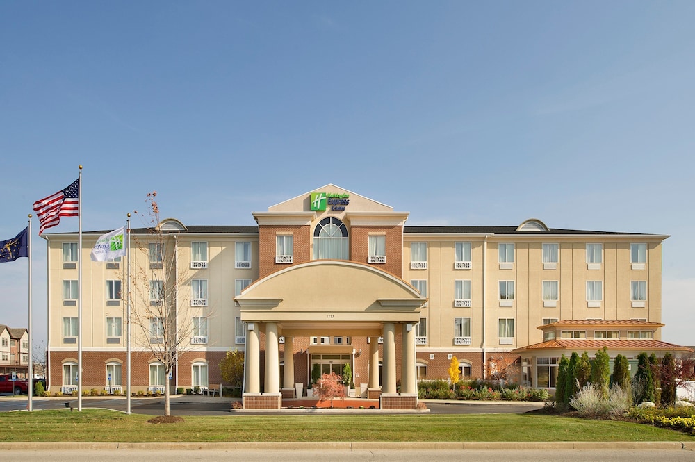 Holiday Inn Express & Suites Schererville by IHG - photo 40