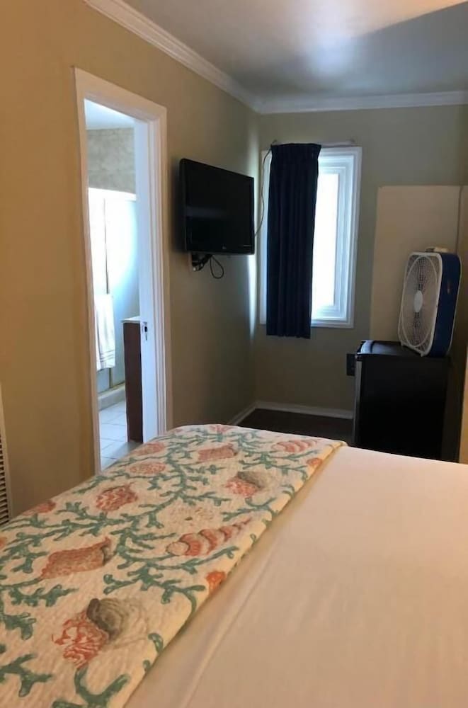 Rest Haven Motel - photo 23