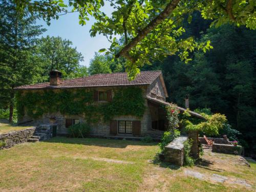Holiday Home Il Mulino di Cecco by Interhome — 4-Star Luxury Hotel in Cantagallo, Italy