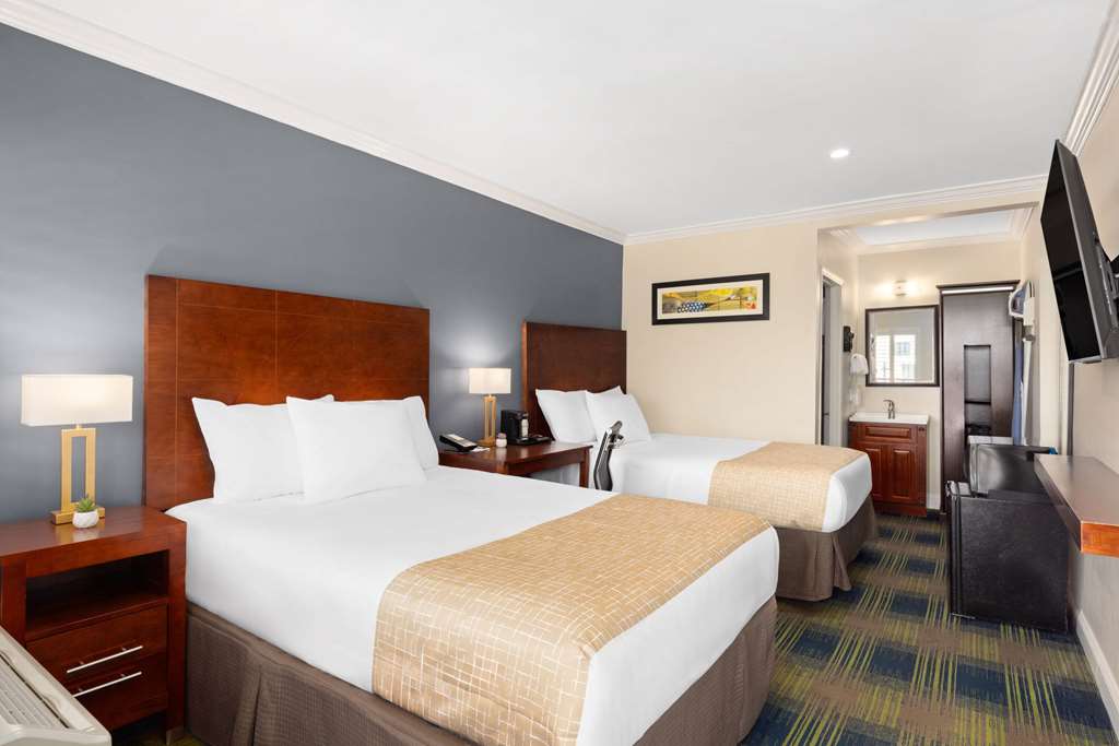 Travelodge by Wyndham by Fisherman's Wharf - photo 8