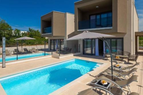 Villa Esmeralda Two by Briskva — 4-Star Luxury Hotel in Novigrad, Croatia