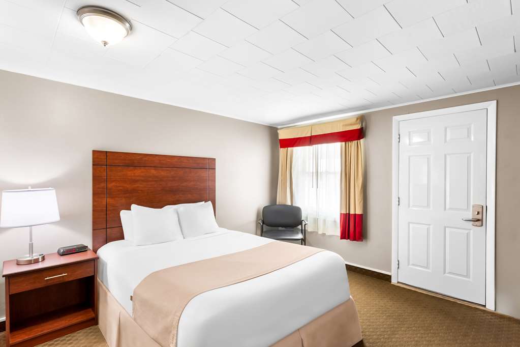 Rodeway Inn Gorham Riverside - photo 24