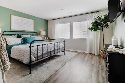 Spacious 3BR Home with Lake Access & Mountain Views — San Jacinto — photo 5