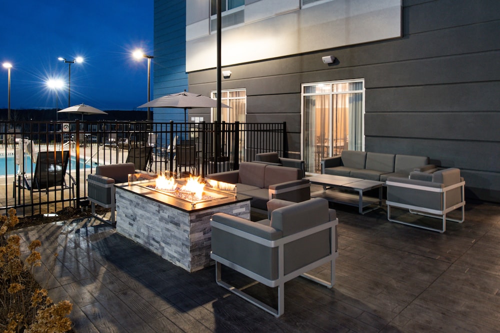 Fairfield Inn & Suites by Marriott Charlotte University Research Park - photo 38