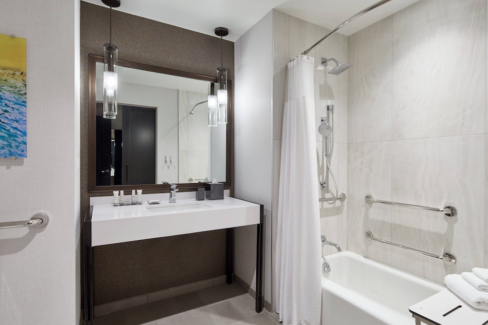 UNC Charlotte Marriott Hotel & Conference Center - photo 21