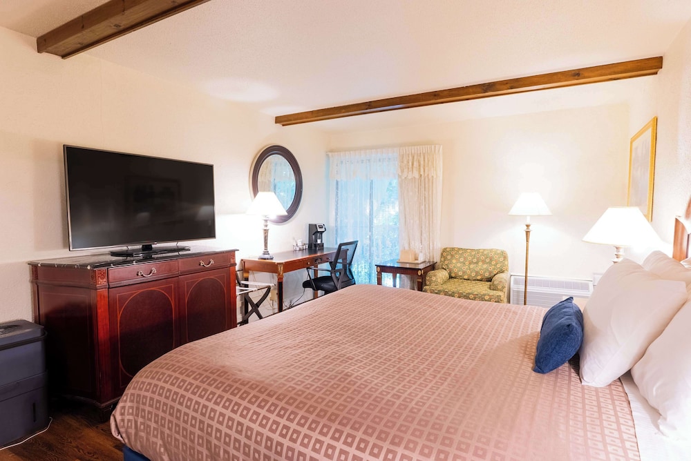 Fireside Inn & Suites Bangor - photo 19