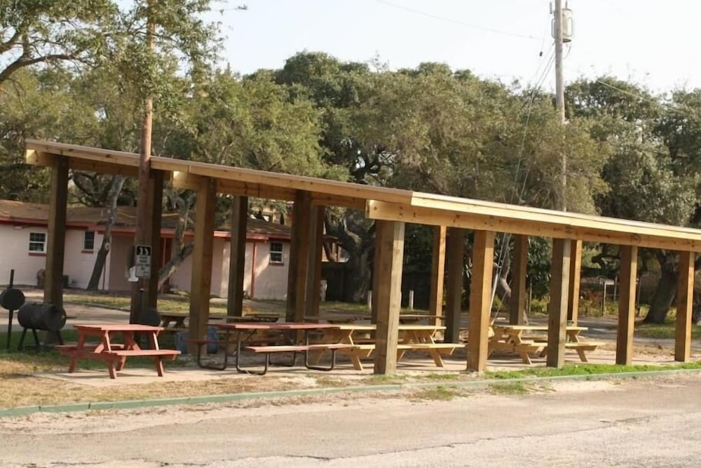 Bayfront Cottages - photo 3