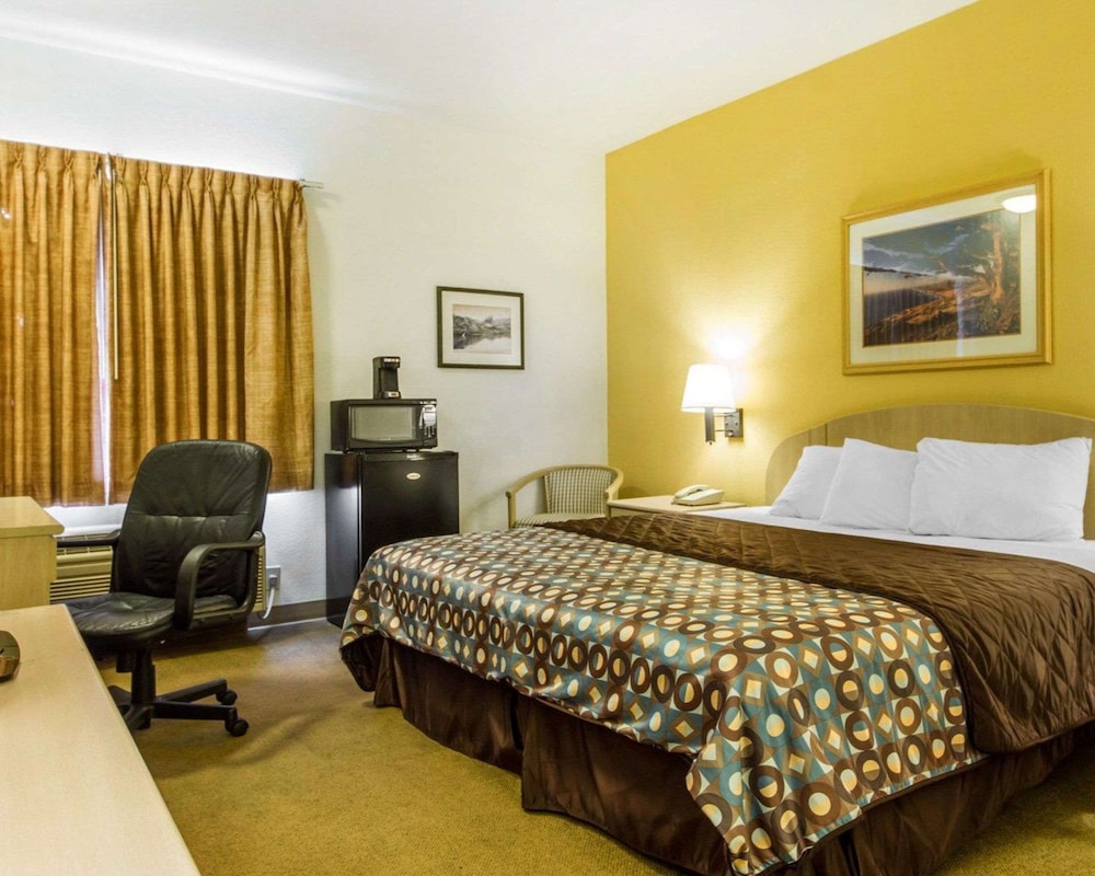 Rodeway Inn Watsonville - photo 13
