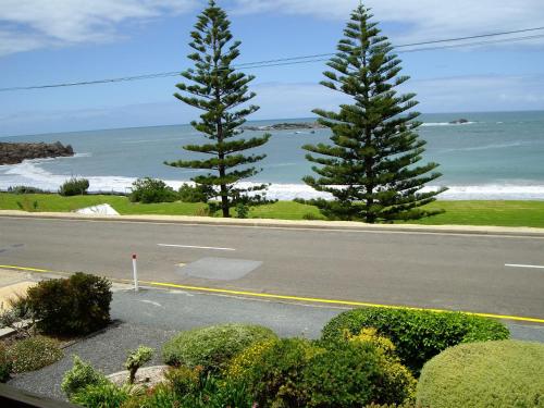 Commodore 2 2 18 Basham Rd Port Elliot Linen Included — 4-Star Luxury Hotel in Port Elliot, Australia