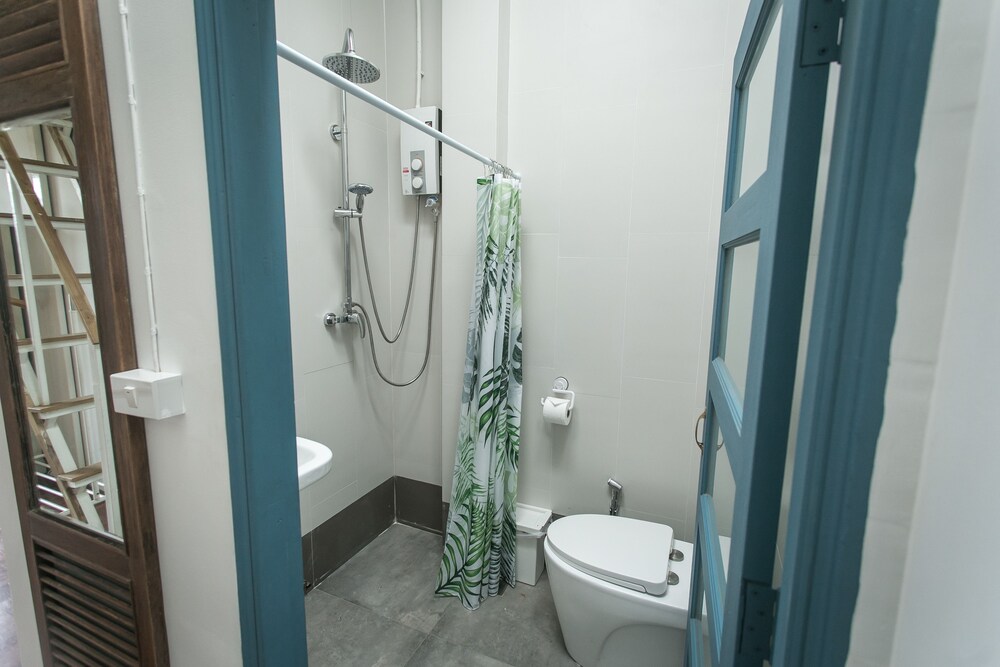 Rest Ari Hostel