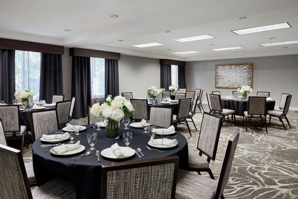 Hilton Garden Inn Cincinnati Northeast - photo 23