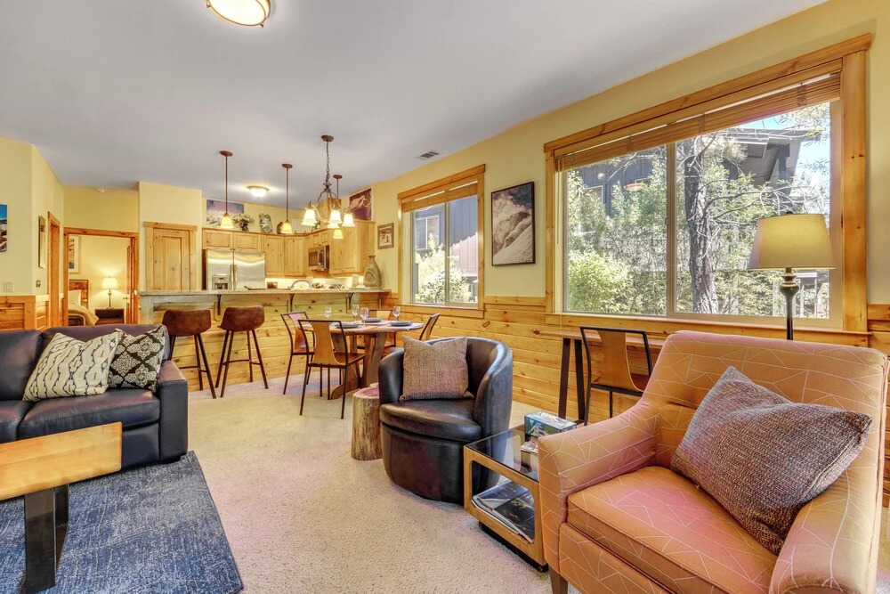 Boulders Truckee Condo Near Donner Lake and Skiing — 4-Star Luxury Hotel in Truckee, United States