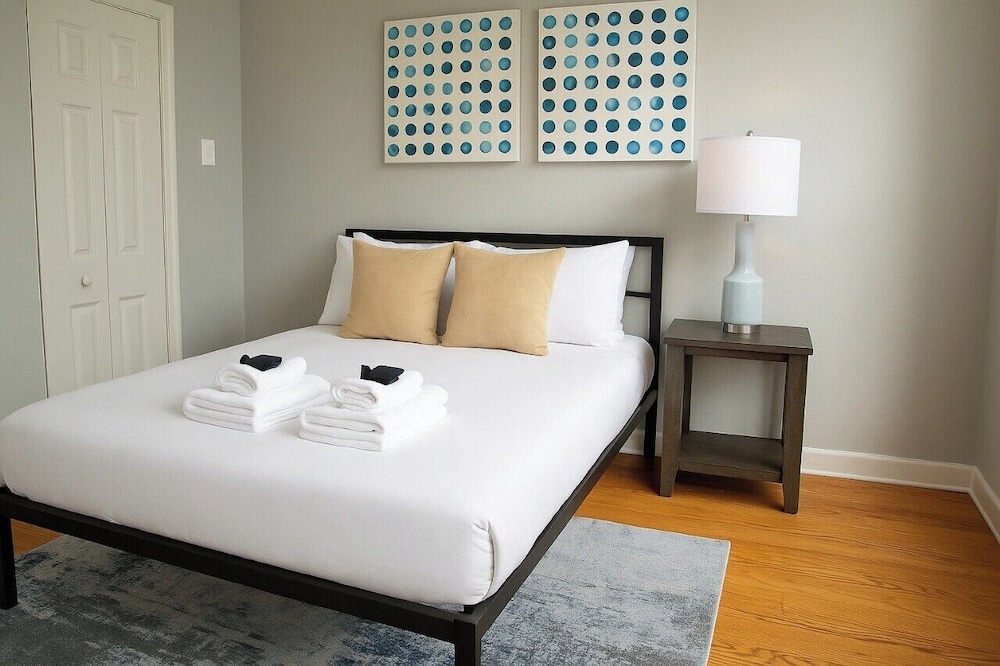 2BR Living Halsted rep — 4-Star Luxury Hotel in Chicago, United States