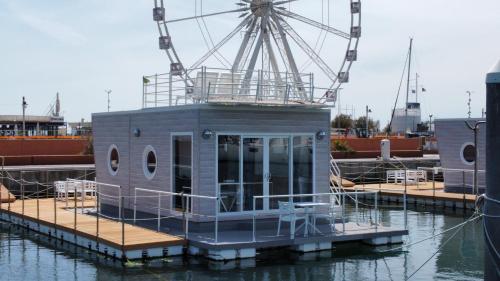 Floating Resort — Rimini
