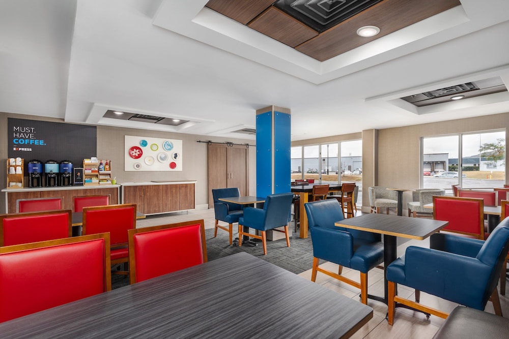 Holiday Inn Express Hotel & Suites Chattanooga Lookout Mtn by IHG - photo 44