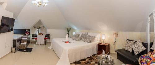 Hotel Parque Zabal in Fusagasuga, Colombia