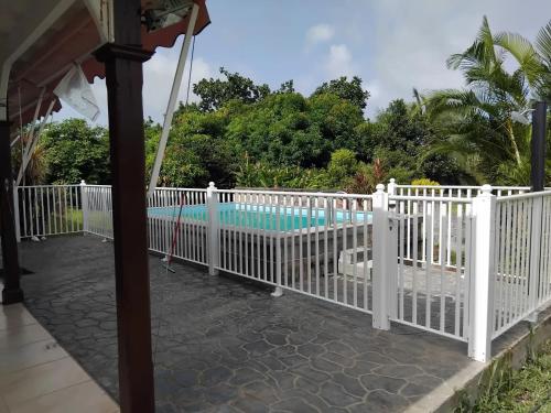 Villa élégante à Capesterre Belle Eau avec piscine privée — 4-Star Luxury Hotel in Capesterre-Belle-Eau, Guadeloupe