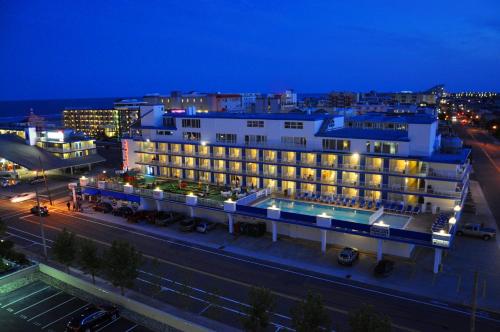 Admiral Resort Motel - photo 42